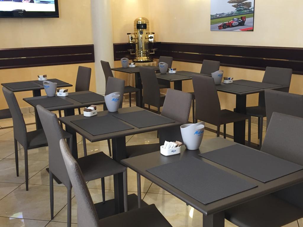 Mokinba Hotels Baviera Milano Eksteriør billede